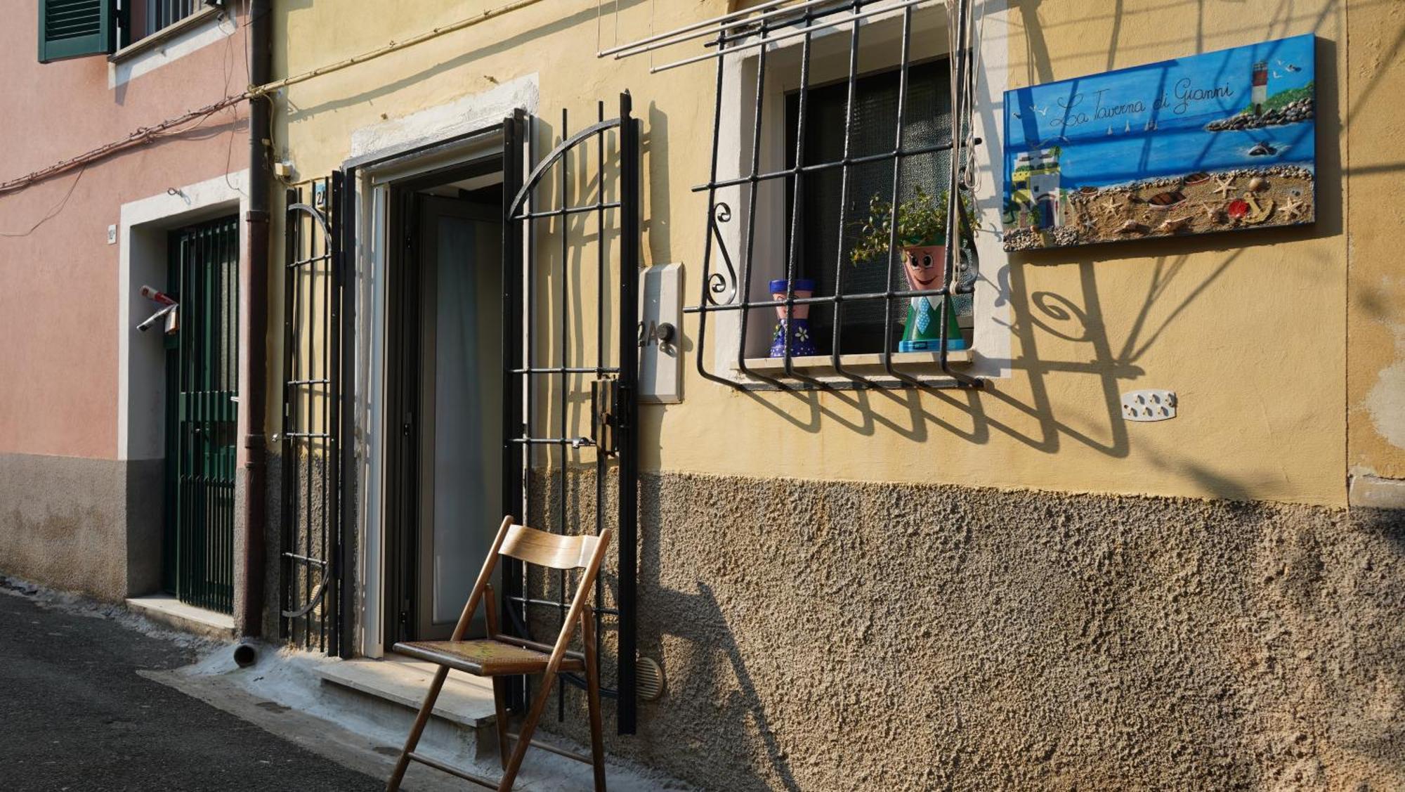 La Taverna Di Gianni Near The Beach Italy Riviera Savona Phòng bức ảnh